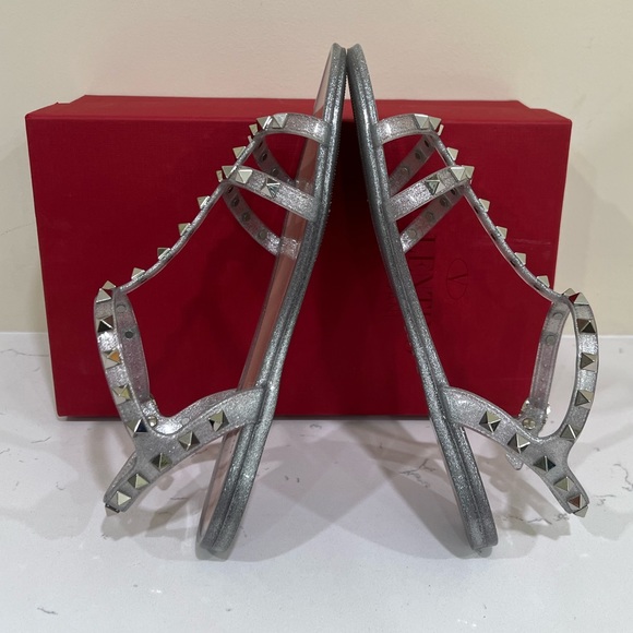Valentino Garavani Rockstud Silver Glitter PVC Sandal - Picture 6 of 17